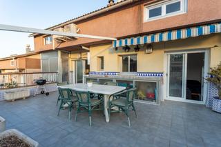 Pis a Segur de Calafell Nucli Urbà. Alquilado! dúplex con gran terraza en segur de calafell