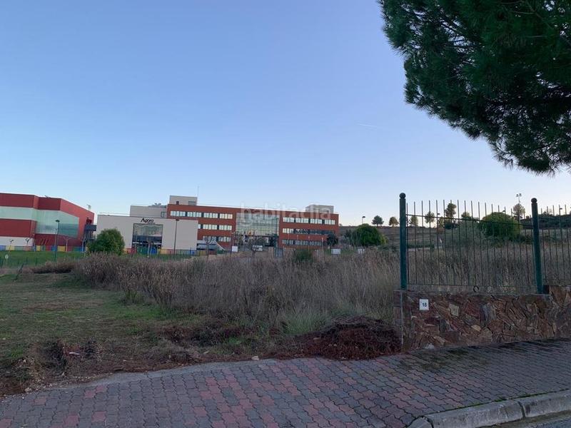 Foto b65bf824-4f38-4d38-89fc-429be5985e54. Wohngrundstück in Sant Esteve Sesrovires