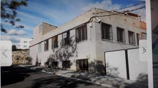 Édifice à Vilanova del Camí. Fantástico edificio para oficinas o para contruir viviendas cerc