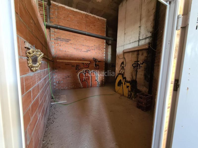 Foto 6b8d17d1-2173-49e8-bf17-eeededcffe85. Alquiler local comercial local obra nueva 400 m2 cerca estación en Figueres