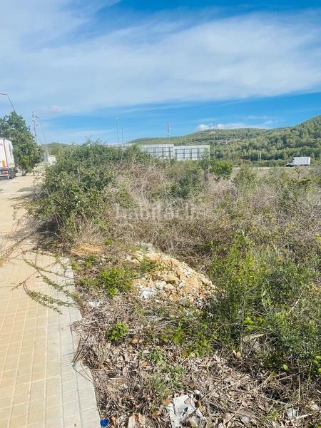 Foto b73c34d8-5eba-4c2e-bb25-24b8bd51e96c. Terreny residencial a Mas romeu Calafell