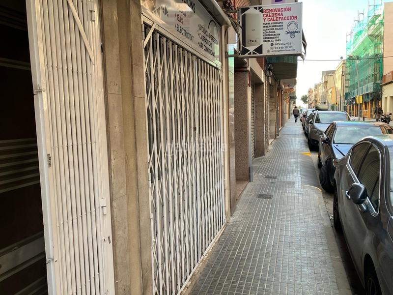 Foto 17958859-7a1c-4ee5-af54-726b7cac3f6b. Local comercial a La Gavarra Cornellà de Llobregat