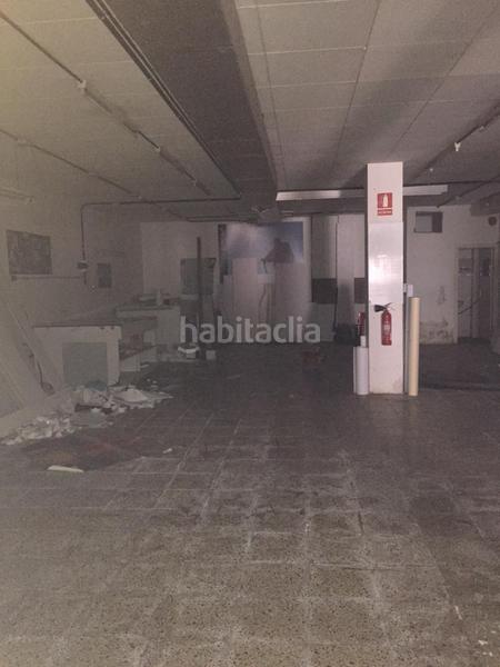 Foto ec574d30-b377-4a68-a99d-7d10879e8a92. Local comercial a La Gavarra Cornellà de Llobregat