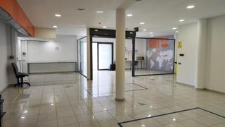 Nau industrial a Castellet i la Gornal. A 15 minutos de vilafranca! fantástica nave oficinas en clariana