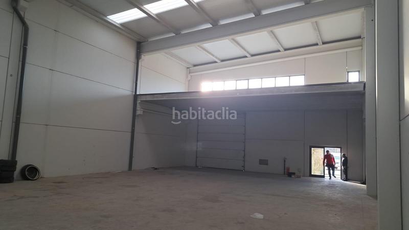 Foto 095e73d1-8c81-4d32-ae74-876a92fc4510. Affitto capannone industriale in Santa Oliva