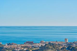 Terreny residencial a Montealto - Monterrey. Solar de 4.420 m2 con vistas a mar en benalmádena.