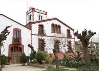 Edifici a Mediona. Fantástica masía hotelera cerca de vilafranca del penedés