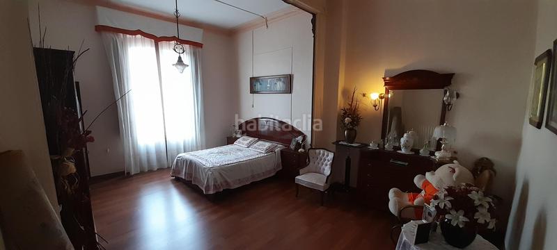 Foto 48e8e329-a545-4b0a-83c7-e9a33450e948. Edificio in Mediona