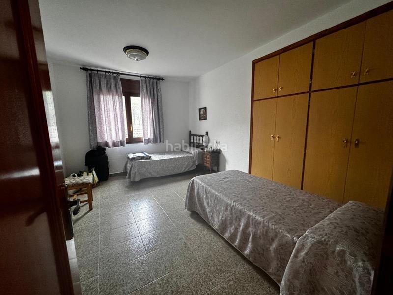 Foto b1258d50-a922-43e7-9757-e9239f8f82a0. Edificio in Mediona