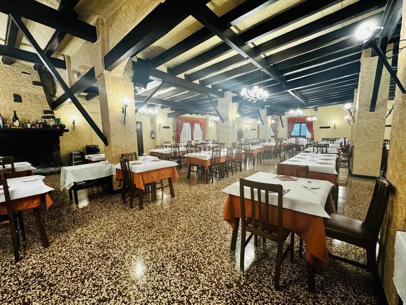 Foto b13815fb-923c-49e9-ac9b-11b5aa53168d. Edificio in Mediona