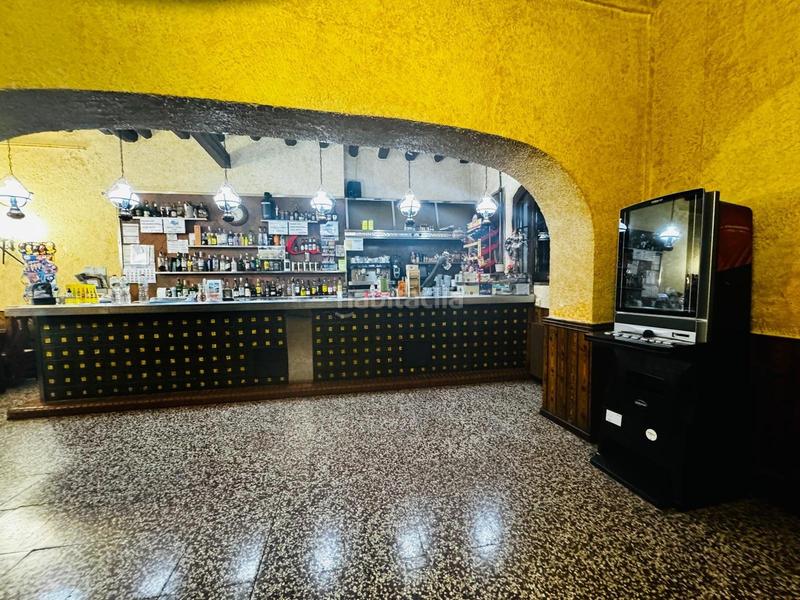 Foto f3078f6f-4b3b-4507-b8da-bede3d991da4. Edificio in Mediona