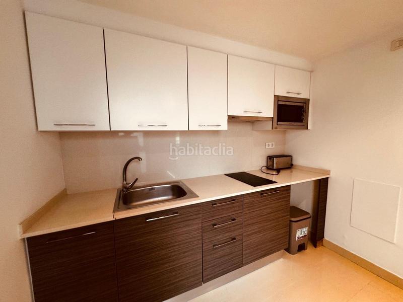 Foto fe5384e6-45d0-4064-9b86-1c3d4de06a94. Local commercial dans calle joan tarrida 12 dans Centre Sitges