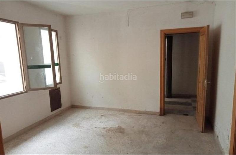 Foto a108aa98-b2be-4d34-93b0-2ca77ca9bfd6. Edificio  residencial en venta en cl nou en Borges Blanques (Les)
