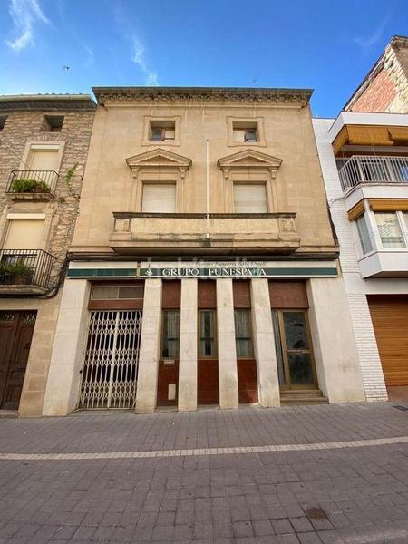 Foto a13c1a4d-34ab-4896-9895-4be56d300d28. Edificio  residencial en venta en cl nou en Borges Blanques (Les)