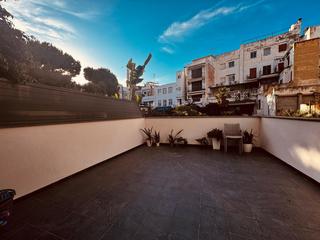 Etagenwohnung in Calle joan tarrida 12. Alquilado! espectacular loft en segunda linea de mar