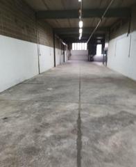 Nau industrial a Ajuntament-Maragall. Nave industrial en ripollet