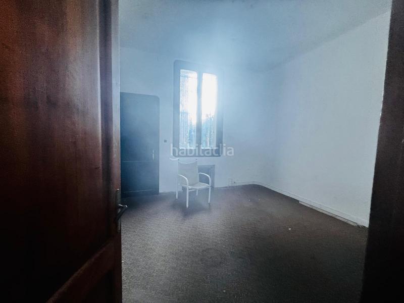 Foto f61e205c-b443-48b1-aa54-2005f3f3dd35. Lloguer local comercial a Barri del Centre Terrassa