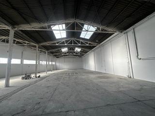 Lloguer Nau industrial a Zona Industrial. Nave industrial de 1000 m2 en barbera del valles
