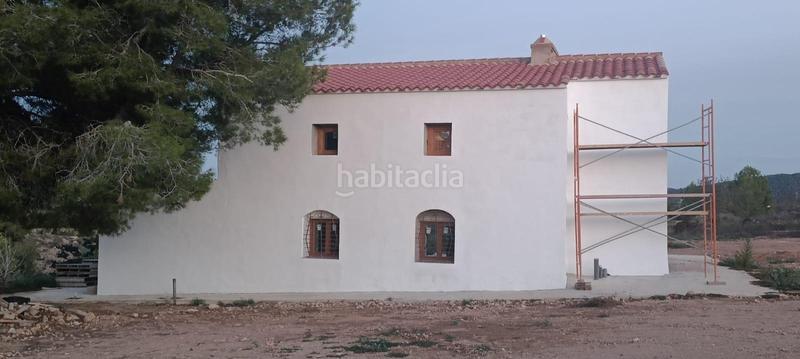 Foto 8692365c-f382-4a9e-a0ea-07f72a537fa4. Bauernhof mit parking in Montmell (El)