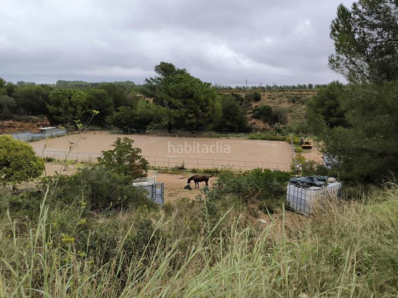 Foto fc83dbde-01fa-4a61-bf68-31b3e013e0d4. Bauernhof mit parking in Montmell (El)