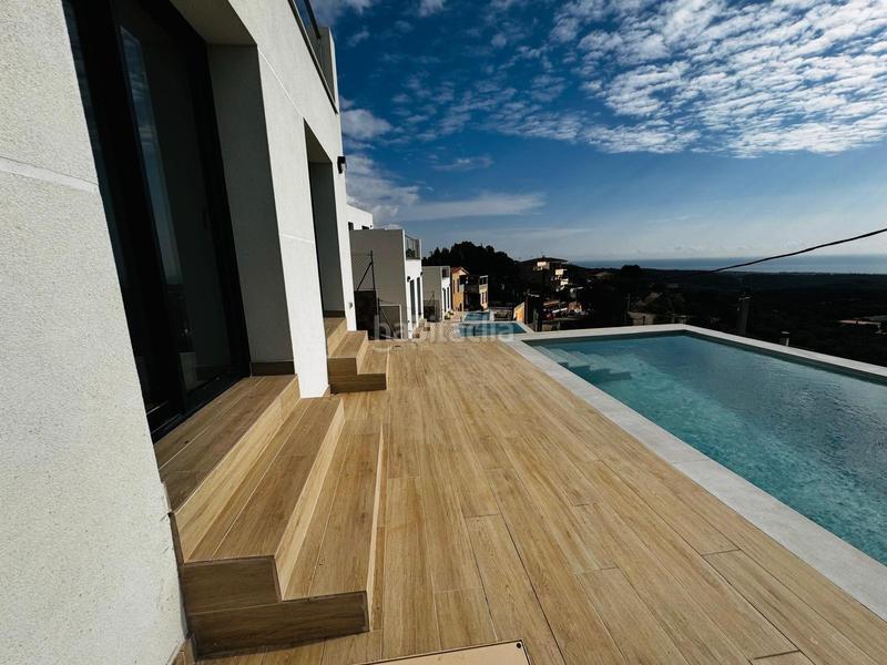 Foto af82ab04-1bf0-49d3-ab5f-0bfd9779034b. Xalet amb aparcament piscina a costa Cunit - els jardins - els rosers Cunit