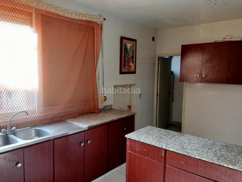 Foto 4c806039-997a-4b21-96bb-535dc78d3c1f. Edificio  hostal en Alcanar