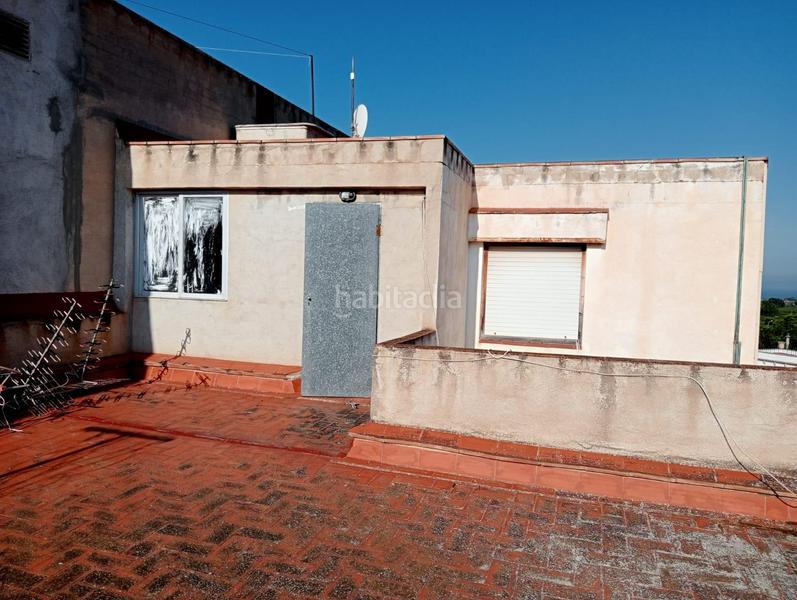 Foto 63d9e8ea-94ca-4f00-aacd-77f9a2dc4b37. Edificio  hostal en Alcanar