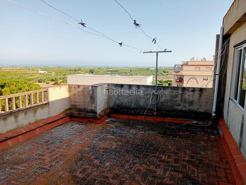 Foto ad1dffc1-3c54-408e-b12b-f7c37a683c93. Edificio  hostal en Alcanar