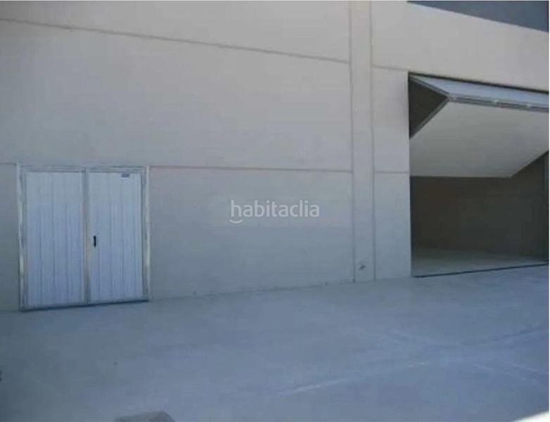 Foto b6a7d9d5-321b-4a9d-b5f8-836d0bde6eaf. Lloguer nau industrial a Urbanitzacions Tortosa