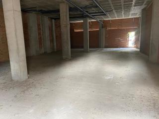 Affitto Locale commerciale in La Girada. Local 90 m2 obra nueva en rambla girada