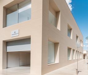 Location Local commercial à Molí de Vent. Fantástico gran local en moli de vent