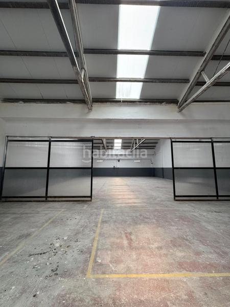 Foto ce2ead8f-c2dc-42ab-b665-88dd825ba62a. Rent industrial building in Zona Industrial Barberà del Vallès