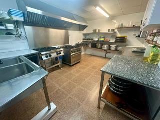 Local commercial à Calafell Residencial. Obrador en venta en la zona el vendrell