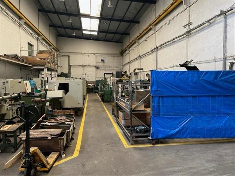 Foto f0b421b3-5859-4f38-bfcd-8f978cca6d99. Fabrikhalle in Vallirana