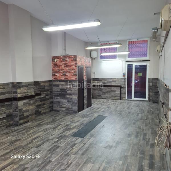 Foto 0f68761a-ad52-40a3-8b69-843ed19ffbd9. Local comercial a Els Merinals Sabadell