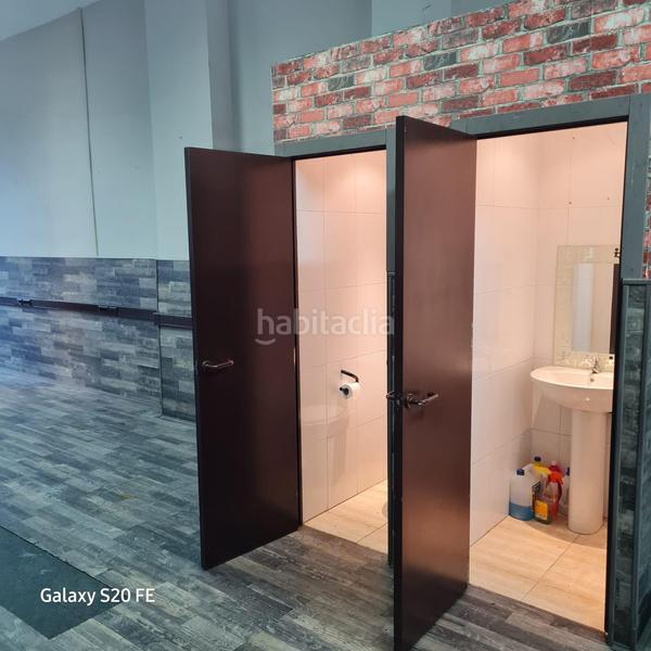 Foto 592934bb-284c-4318-80dd-2ceeaadc0b74. Local comercial a Els Merinals Sabadell