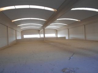 Fabrikhalle in Sant Esteve Sesrovires