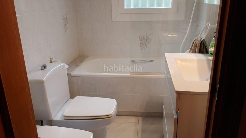 Foto a023c6af-8160-4442-99b3-155af57d333c. Casa amb aparcament a Mas romeu Calafell