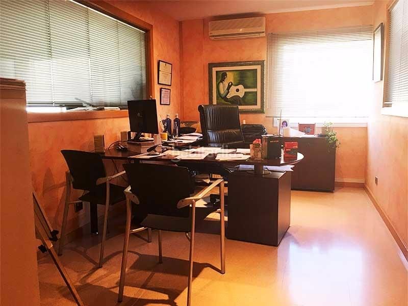 Foto fac7c850-44b8-495d-92dd-83dfa903f267. Rent office space with heating parking in La Geltrú-Sant Jordi Vilanova i la Geltrú