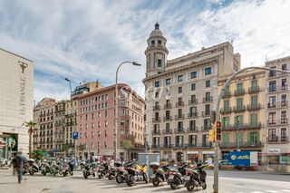 Miete Büro  Carrer de pelai. Oficina en alquiler en ubicación inmejorable. 67m2 en tres estan