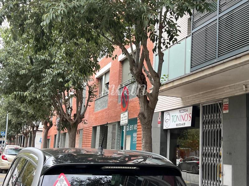 Foto 445ad449-959f-4e5d-8924-b450bcaf9e12. Local commercial dans Sant Fost de Campsentelles