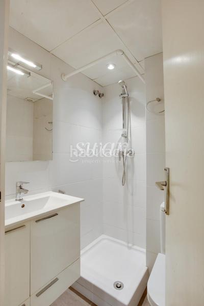 Foto 20a28c21-464e-416d-b65f-43568feeb55c. Piso  en venta en el barrio de sagrada família . en Barcelona