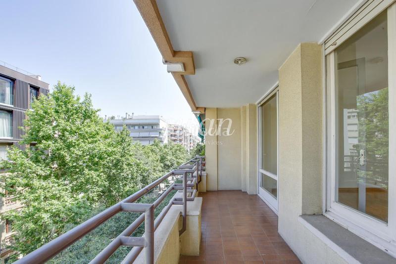 Foto 4a3f3b8c-0cac-4857-adb0-9ae7ce53f99d. Piso  en venta en el barrio de sagrada família . en Barcelona
