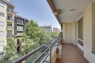 Pis  Rosselló. Piso en venta en el barrio de sagrada família de barcelona.