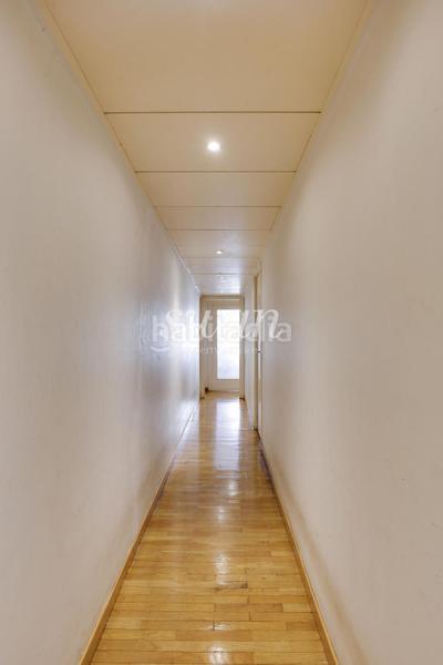 Foto a6a15d43-fd4a-4690-8989-8360dd2399f2. Piso  en venta en el barrio de sagrada família . en Barcelona