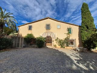 Xalet  Corredor. Exclusiva masia catalana a la venta en cabrera de mar