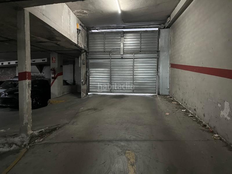 Foto d99a30d7-fdf4-4684-9405-2abe1aaad063. Autoparkplatz in carrer escoles 44 in Santa Margarida de Montbui