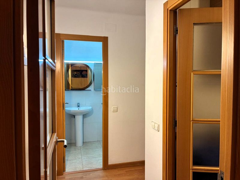 Foto f41e6fb3-1452-4a4e-a790-58ad2a9a8bda. Pis amb calefacció aparcament a Llevant Igualada