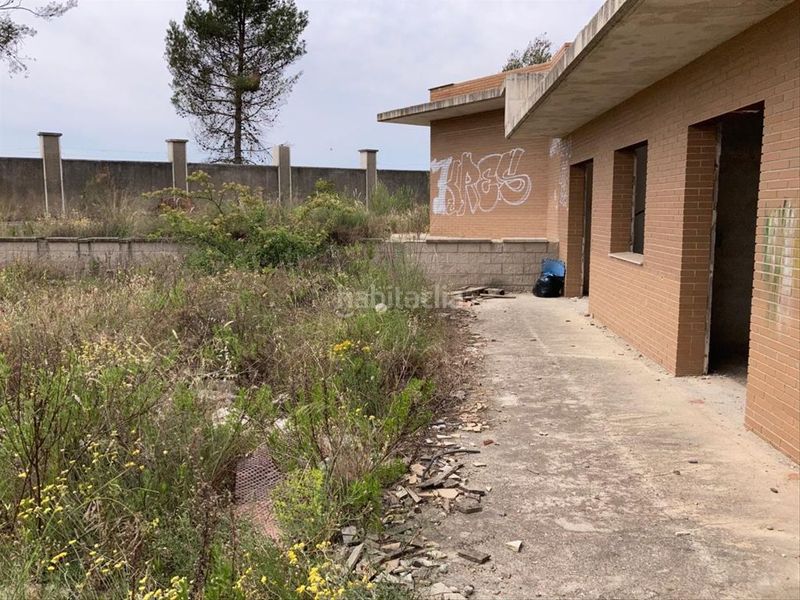 Foto df718a07-0406-43c7-93ca-40334ae96233. Casa amb aparcament a Torre de Claramunt (La)