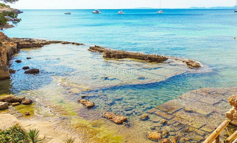 Foto 57e9acb1-62c5-4718-8aa9-276c1af48e8d. Alquiler piso vive el mediterraneo piso con piscina y mar a tus pies en Llucmajor